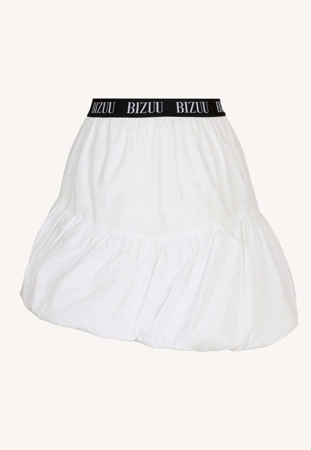 Tył białej mini spódniczki z logowaną gumą LILIBET.