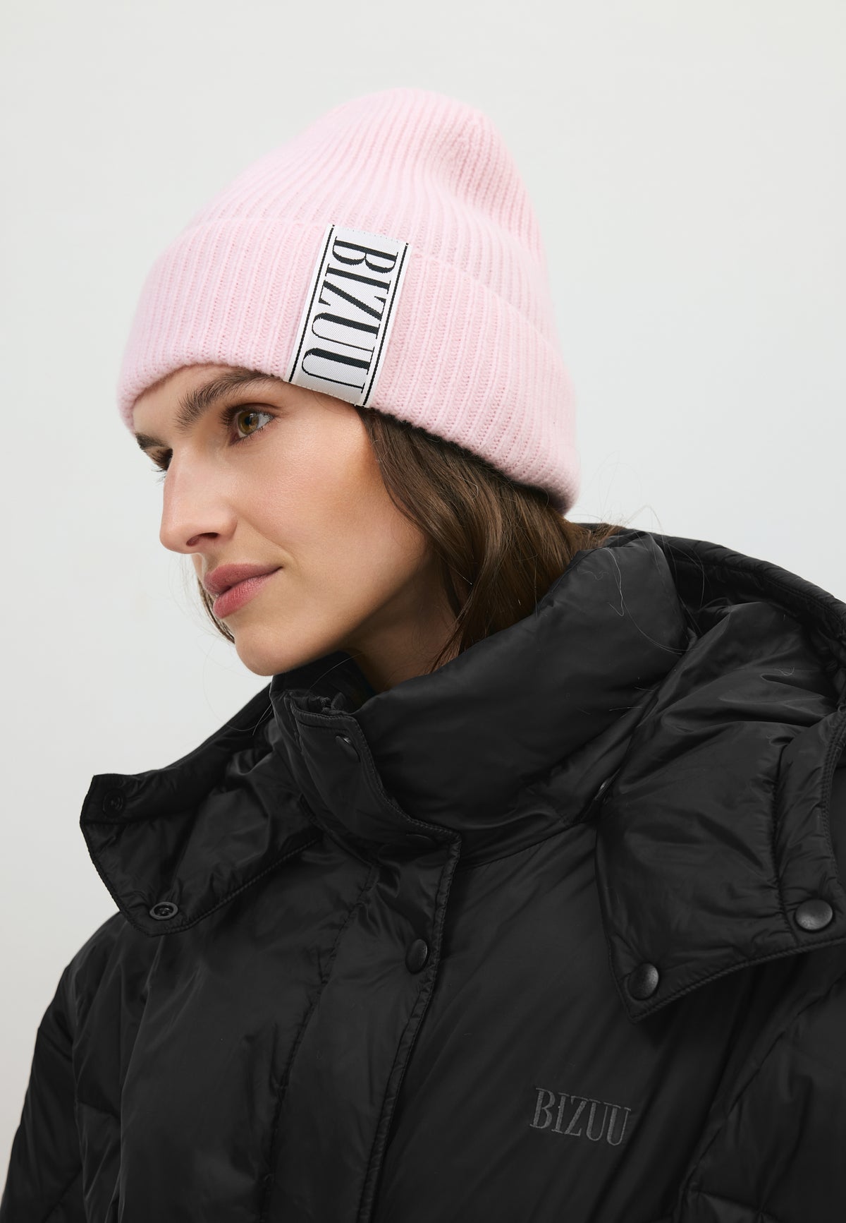 Różowa wełniana czapka LORE