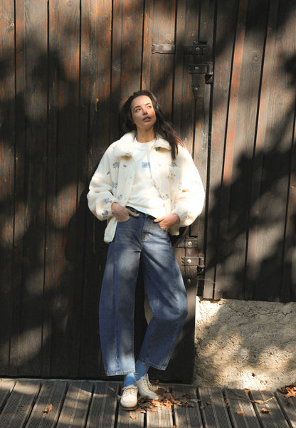 Kremowy t-shirt oversize PARADISO z logo