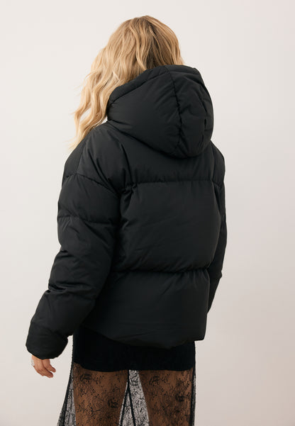 Czarna kurtka puchowa oversize YOKO
